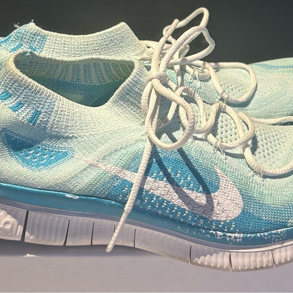 Nike Free 5.0 Flyknit Blue Athletic Running Shoes Womens Size 9.5